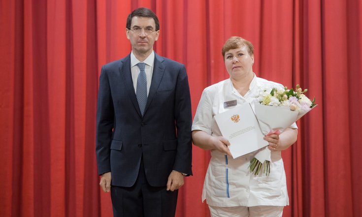 Воронеж, улица Краснознамённая, дом 106. Награждение медицинский работников госпиталя Минобороны России. Фото: пресс-служба правительства Воронежской области govvrn.ru