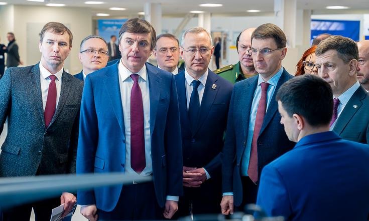 Калуга, 1-й Академический проспект, 5, корпус 1д. Посещение Федерального технопарка профессионального образования. Фото: admoblkaluga.ru