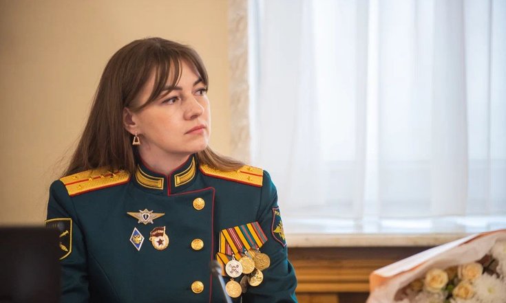 Смоленск, площадь Ленина, 1. Встреча с победителями программы «Герои СВОего времени. Смоленск». Фото: admin-smolensk.ru