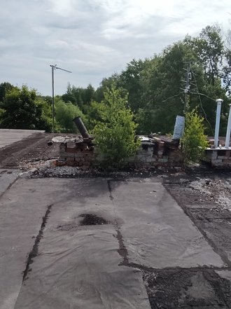 Владимирская область, село Новобусино. Состояние крыши многоквартирного дома на улице Шестая, дом 1 на дату личного приема граждан, проведенного А.В.Ерёминым
