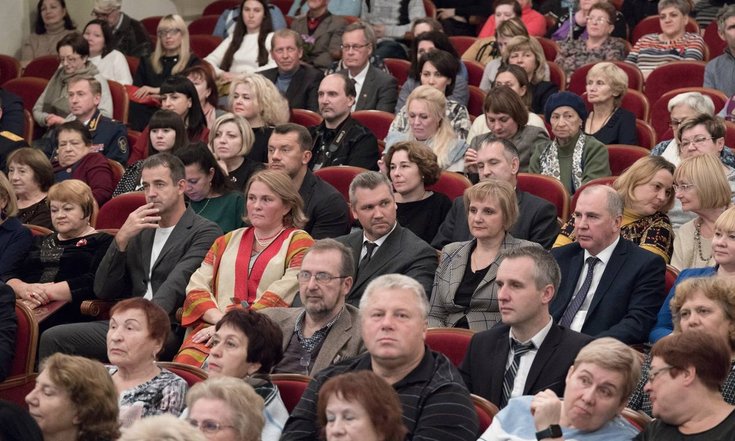 Тула, проспект Ленина, 51. Торжественное мероприятие, посвященное 130-летию музея-усадьбы В.Д.Поленова. Фото: Министерство культуры Тульской области culture.tularegion.ru.