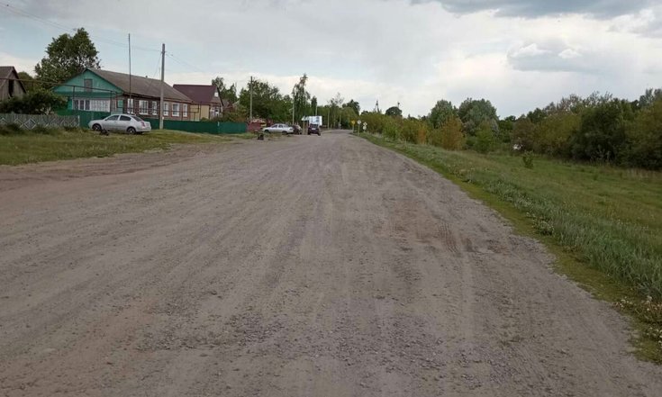 Тамбовская область. Состояние автомобильной дороги, которая проходит через село Перевоз, на дату личного приема граждан, проведенного А.Ю.Петуховым 25.04.2024.