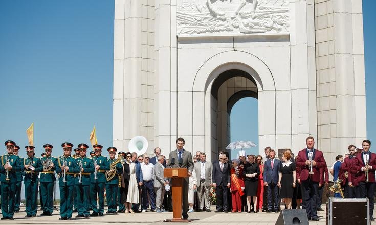 Белгородская область, Прохоровский район, п. Прохоровка. Торжественный митинг в 77-ю годовщину Прохоровского танкового сражения.