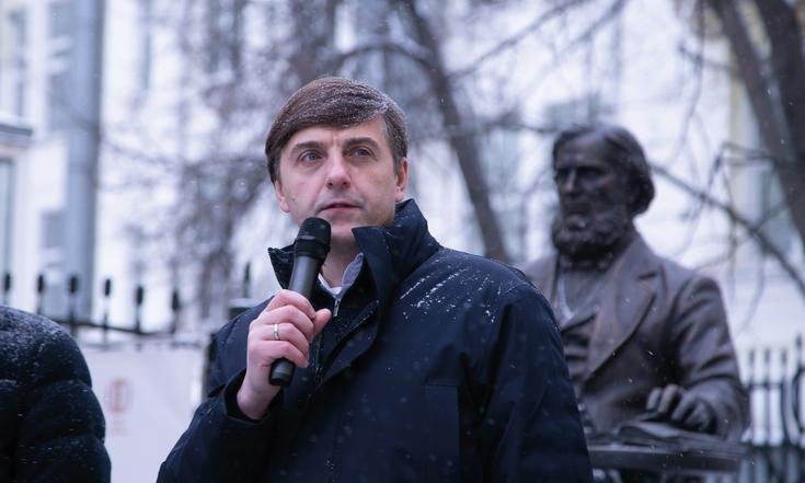 Москва, улица Малая Пироговская, 1/1. Открытие памятника Константину Дмитриевичу Ушинскому. Фото: официальный сайт Московского педагогического государственного университета mpgu.su
