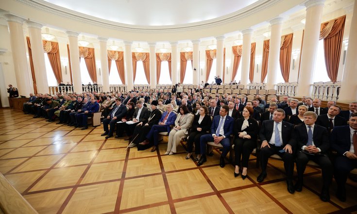 Белгород, Соборная площадь, 4. Официальное представление врио губернатора Белгородской области А.Шуваева. Фото:belregion.ru