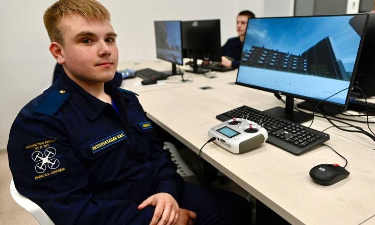 Тамбов, улица Советская, 193. Посещение Колледжа техники и технологии наземного транспорта им. М.С.Солнцева. Фото: П.Васильев