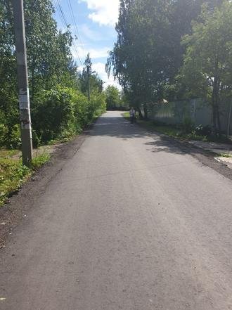Московская область, Наро-Фоминский городской округ, Апрелевка, 2-я Майская улица. Дорога после ремонта (к информации о выполнении поручения по итогам приема граждан, проведенного А.А.Шаклуновым 25 мая 2021 года)