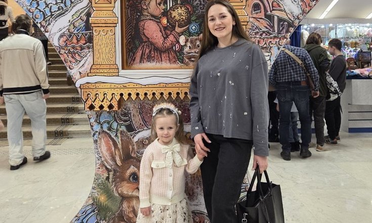 Москва, улица Воздвиженка, 1. Таисия посещает Кремлёвскую новогоднюю ёлку. Фото: М.Власенко