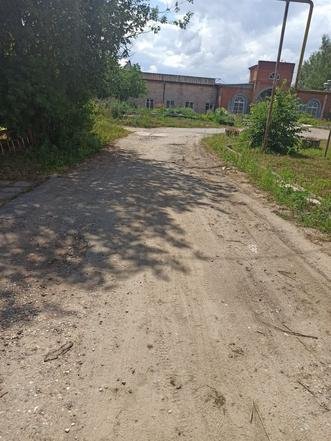 Ивановская область, Гаврилово-Посадский район, село Липовая Роща. Дорога вдоль домов № 9–11 по улице Юбилейной в состоянии на дату личного приема граждан, проведенного А.Н.Мошковым 14 июля 2022 года