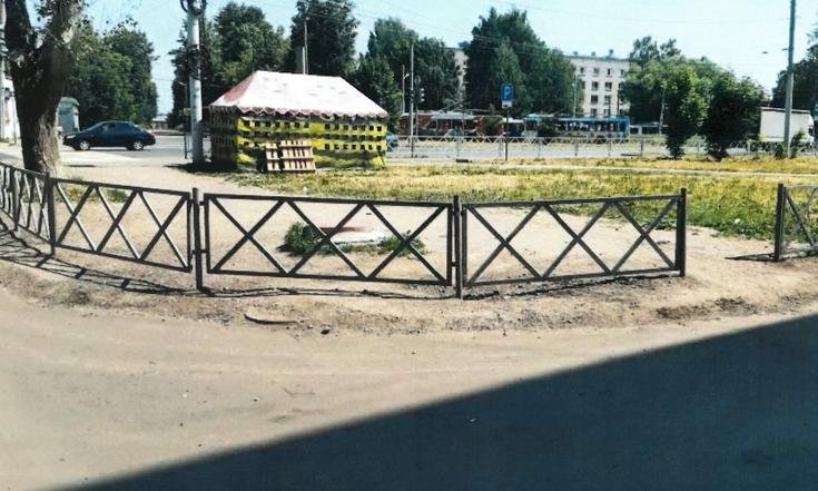 Ярославль, улица Большая Норская. Отремонтированный межквартальный проезд в районе домов №13 и №15 (к информации о выполнении поручения по итогам личного приема граждан, проведенного А.К.Ниязметовым 7 апреля 2020 года)