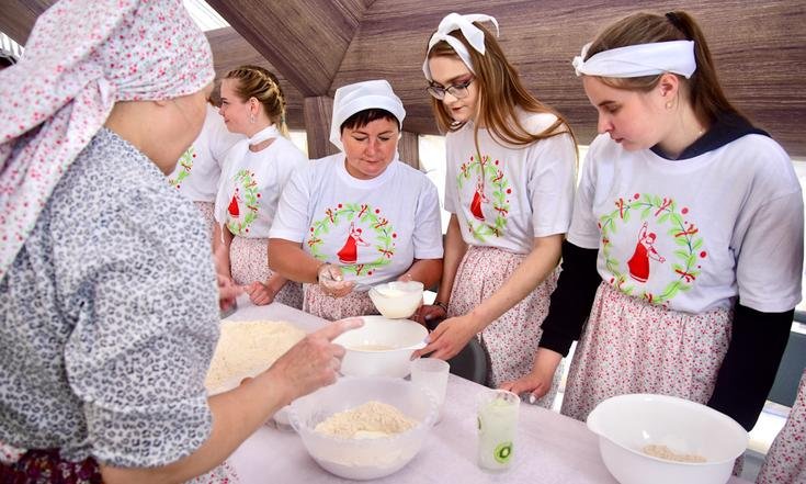 Орловская область, Хотынецкий район, село Льгов. XXIV Международный фольклорный праздник «Троицкие хороводы в Орловском Полесье». Фото: пресс-служба губернатора Орловской области orel-region.ru