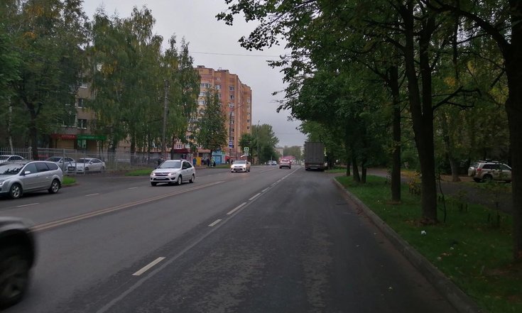 Кострома. Отремонтированная проезжая часть Никитской улицы (к информации о выполнении поручения по итогам личного приема граждан, проведенного А.К.Ниязметовым 31.05.2022)