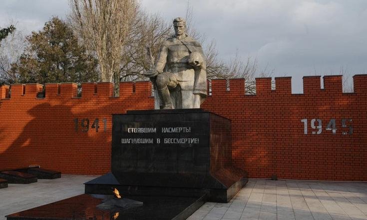 Воронежская область, Новоусманский район, село Новая Усмань. Братская могила № 415. Фото: пресс-служба губернатора Воронежской области.
