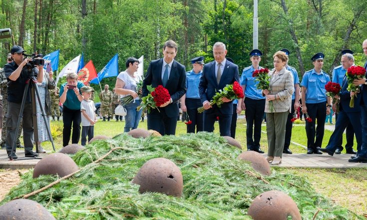 Калужская область, Юхновский район, мемориал «Поле Памяти». Военно-патриотическая акция «Вахта памяти». Фото: Н.Копоня, admoblkaluga.ru