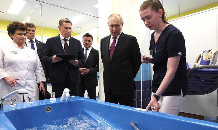 1 июня 2023 года. Московская область, Подольск, улица Высотная, 4а. Посещение Федерального детского реабилитационного центра. Фото: пресс-служба Президента РФ