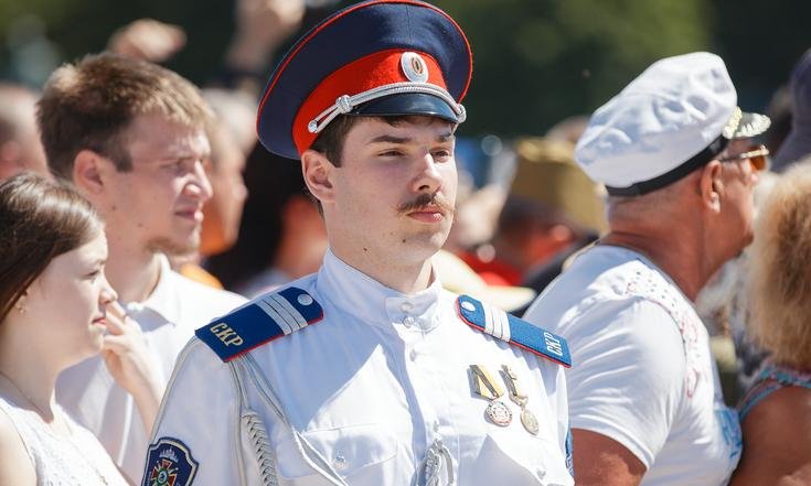 Белгородская область, Прохоровский район, п. Прохоровка. Торжественный митинг в 77-ю годовщину Прохоровского танкового сражения.