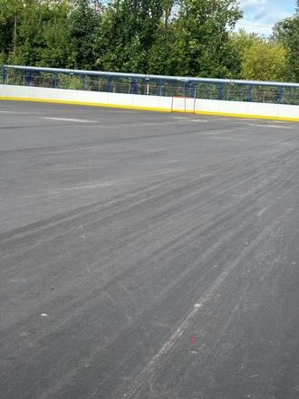 Ивановская область, город Кохма, улица Машиностроительная. Обновление хоккейной площадки завершено (к информации о выполнении поручения по итогам личного приема граждан, проведенного С.В.Нештенко 19.09.2024)