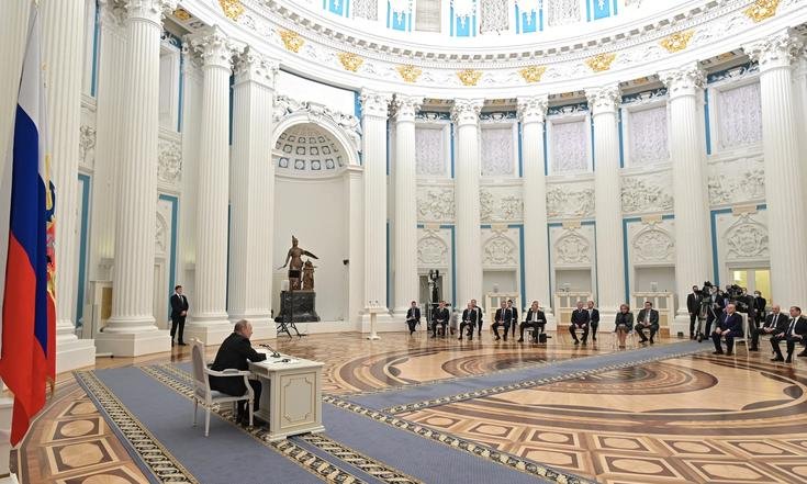 21 февраля 2022 года. Москва, Кремль. Заседание Совета Безопасности России по ситуации в Донбассе.