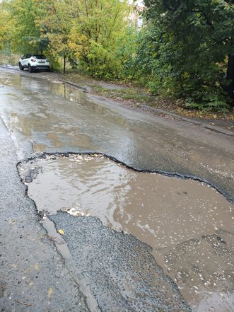 Рязань, улица Новаторов, дом 3. Состояние дороги на дату личного приема граждан, проведенного М.А.Бубеном 21.10.2021