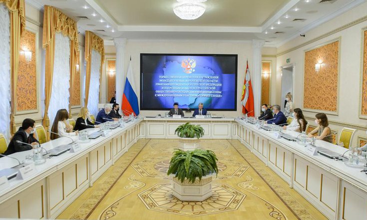 17 июня 2021 года. Воронеж. Церемония награждения молодых ученых грантами Президента РФ и нагрудным знаком Всероссийской общественно-государственной инициативы с международным участием «Горячее сердце».