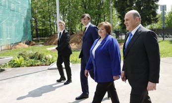 Московская область, городской округ Красногорск. Михаил Мишустин посетил школу в селе Ангелово Московской области
