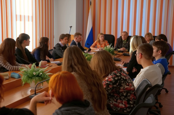 Студенты Калужского государственного университета им. К.Э.Циолковского решают, кто будет представлять ВУЗ в Молодежном парламенте
