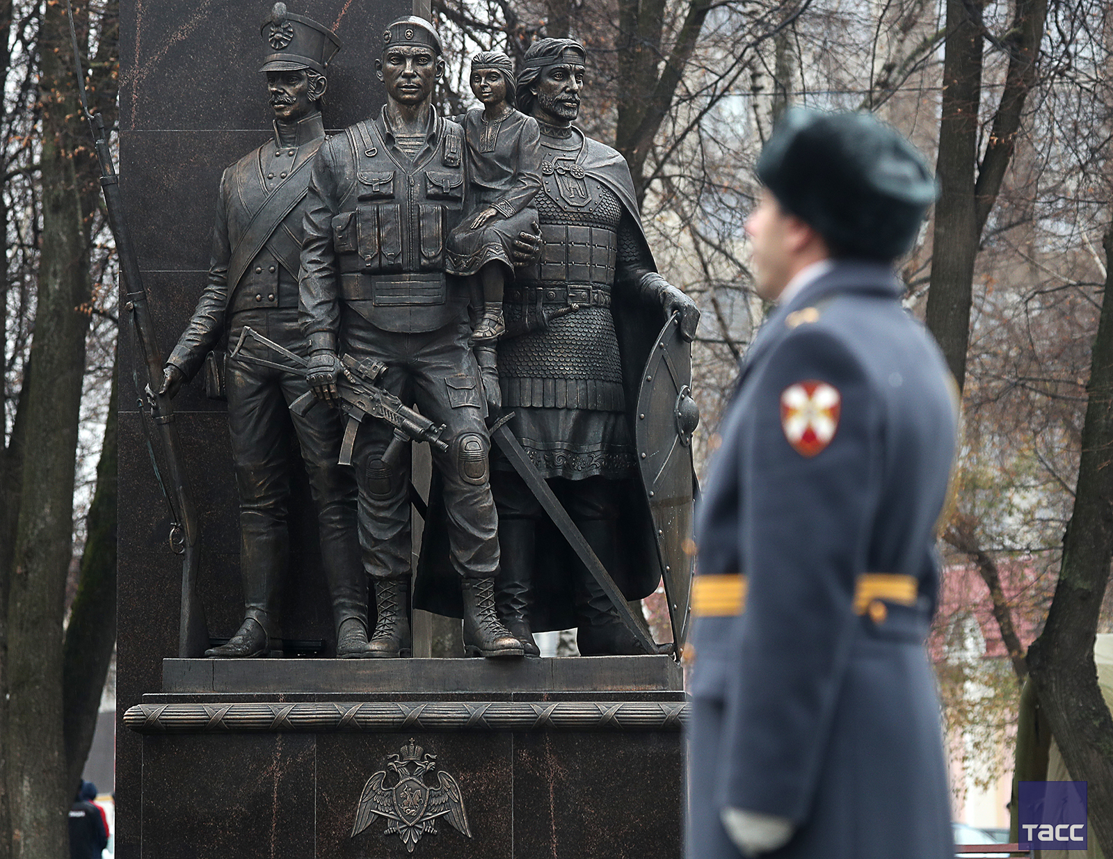 памятник погибшим сотрудникам Росгвардии