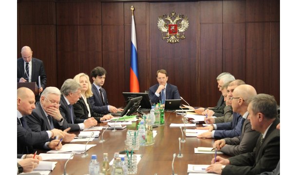 Алексей Гордеев провел оперативное совещание