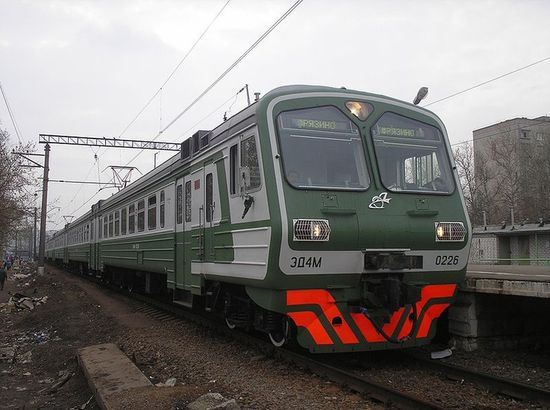 Движение пригородных поездов