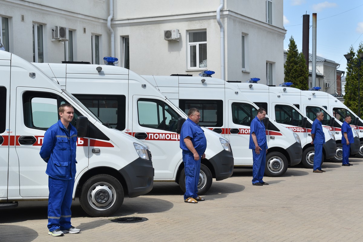 Рязань, улица Ленина, 30. Автомобили скорой медицинской помощи. Фото: сайт правительства Рязанской области ryazangov.ru