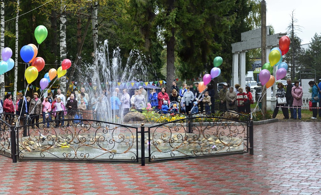 Костромская область, город Шарья. Городской парк культуры и отдыха. Проект "Городской парк культуры и отдыха "Музей леса" в г. Шарья стал победителем третьего Всероссийского конкурса лучших проектов создания комфортной городской среды в малых городах и исторических поселениях 2019 года. Фото: https://gorod44.info