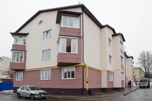 В Курске построен новый дом для переселенцев из ветхого жилья