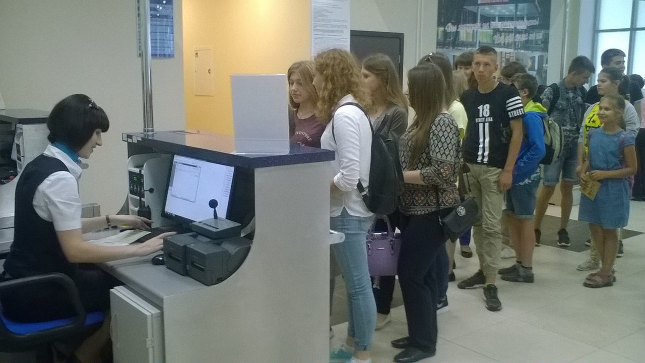 Более 600 старшеклассников Калужской области побывали в Питере по программе выходного дня