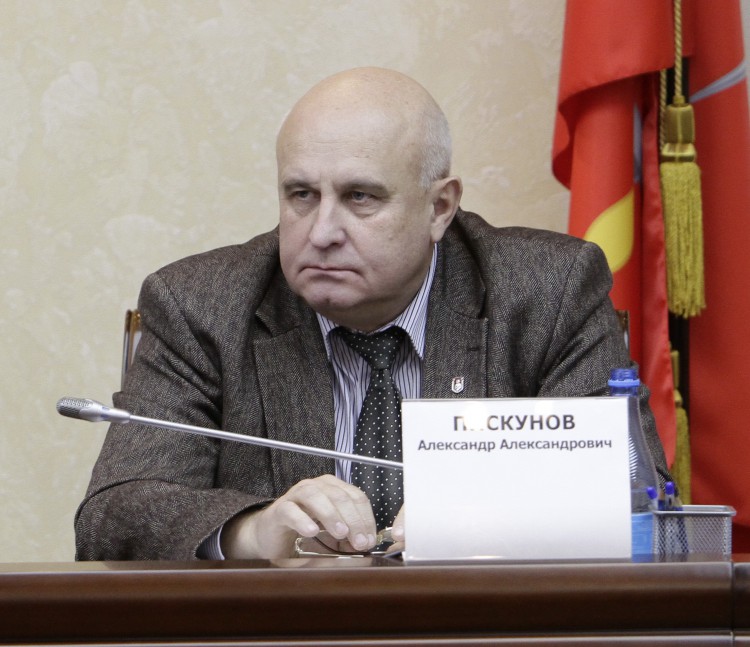 Владимир Груздев провел рабочую встречу с помощником полномочного представителя Президента РФ в ЦФО Александром Пискуновым