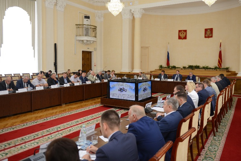 Круглый стол по проблемам обманутых дольщиков в Смоленской области