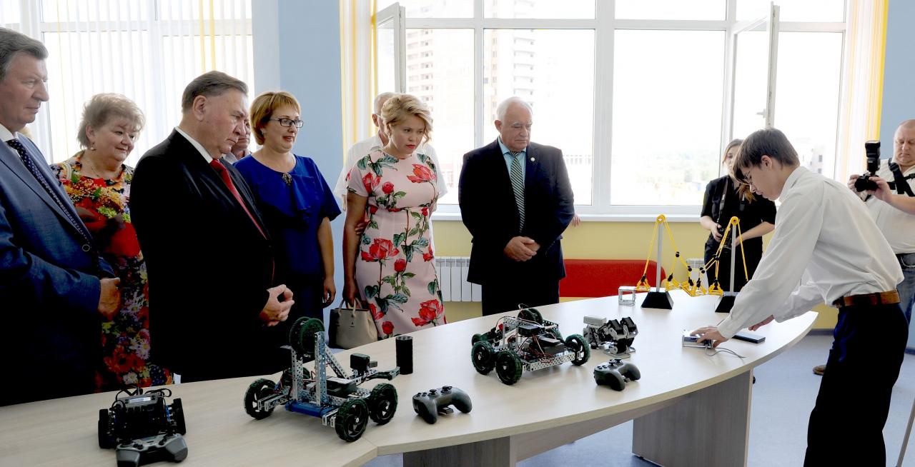 Новая школа на проспекте Дериглазова – долгожданный подарок курянам к Дню знаний