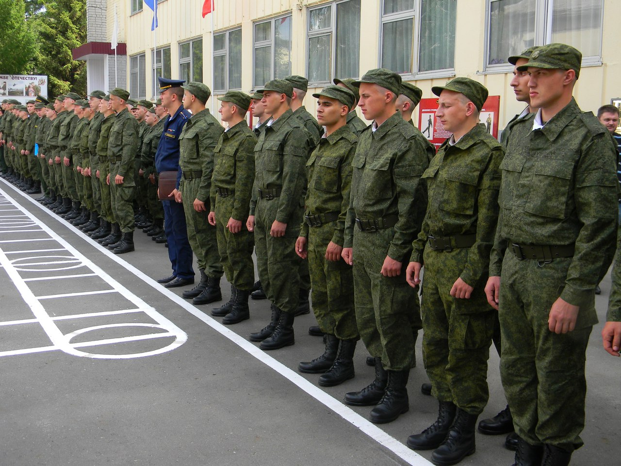 Весенний призыв в самом разгаре