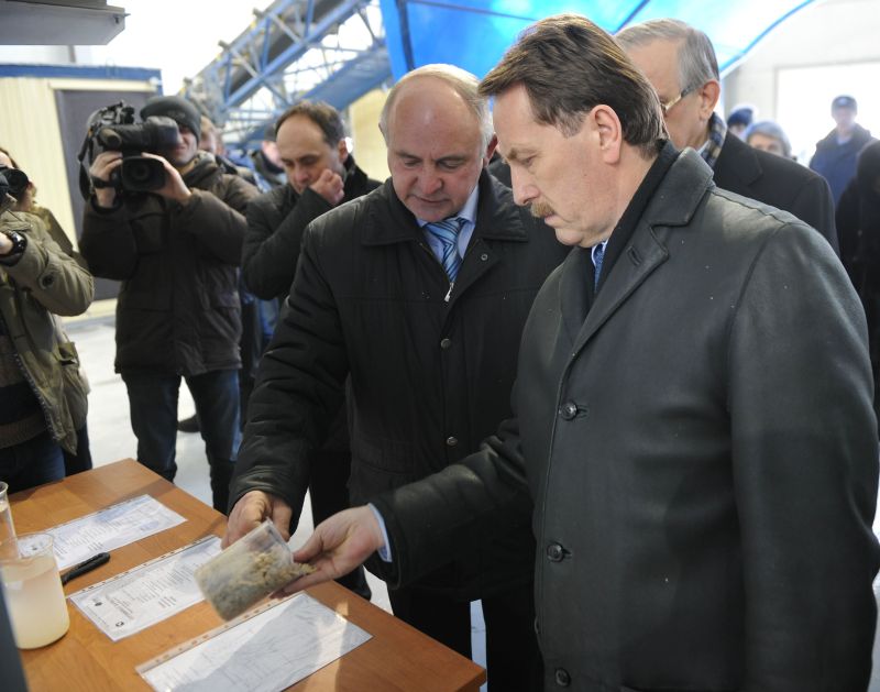 На заводе минерального порошка в с. Александровка