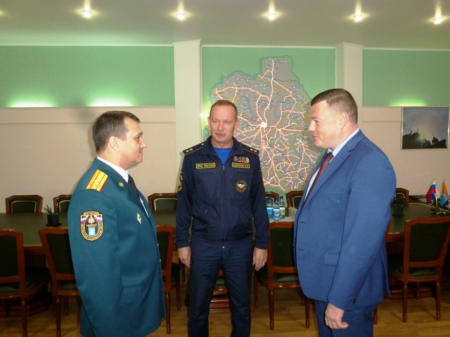 Александру Никитину представили нового руководителя региональной службы спасения