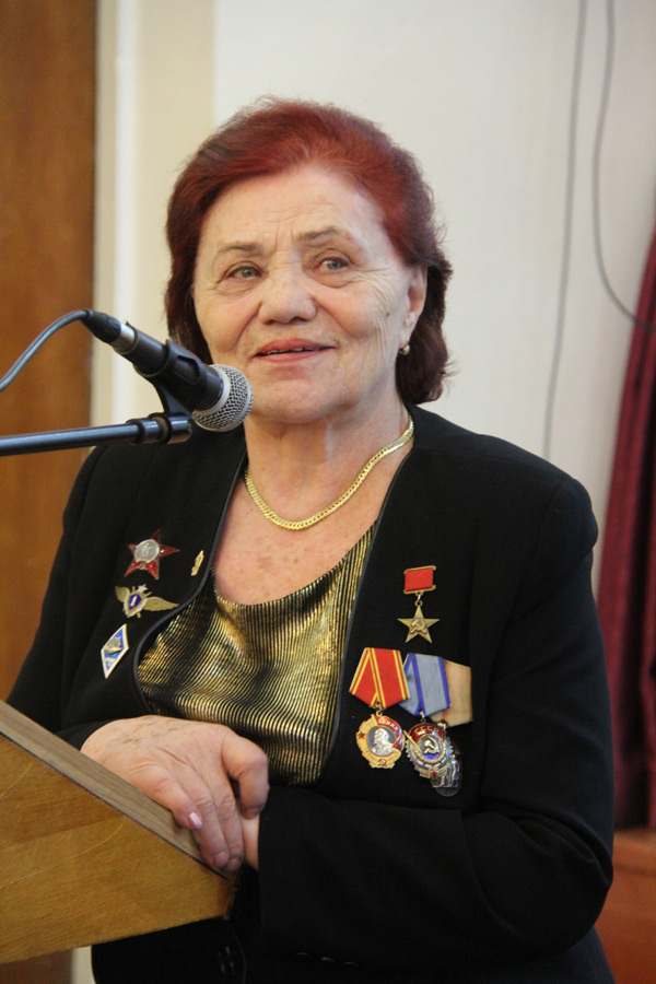 Легендарная летчик-испытатель Марина Лаврентьевна Попович встретилась с орловскими школьниками