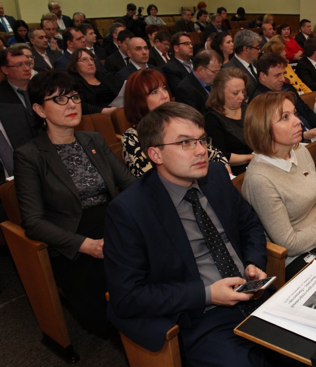 В правительстве региона обсудили исполнение «майских» Указов Президента РФ Владимира Путина