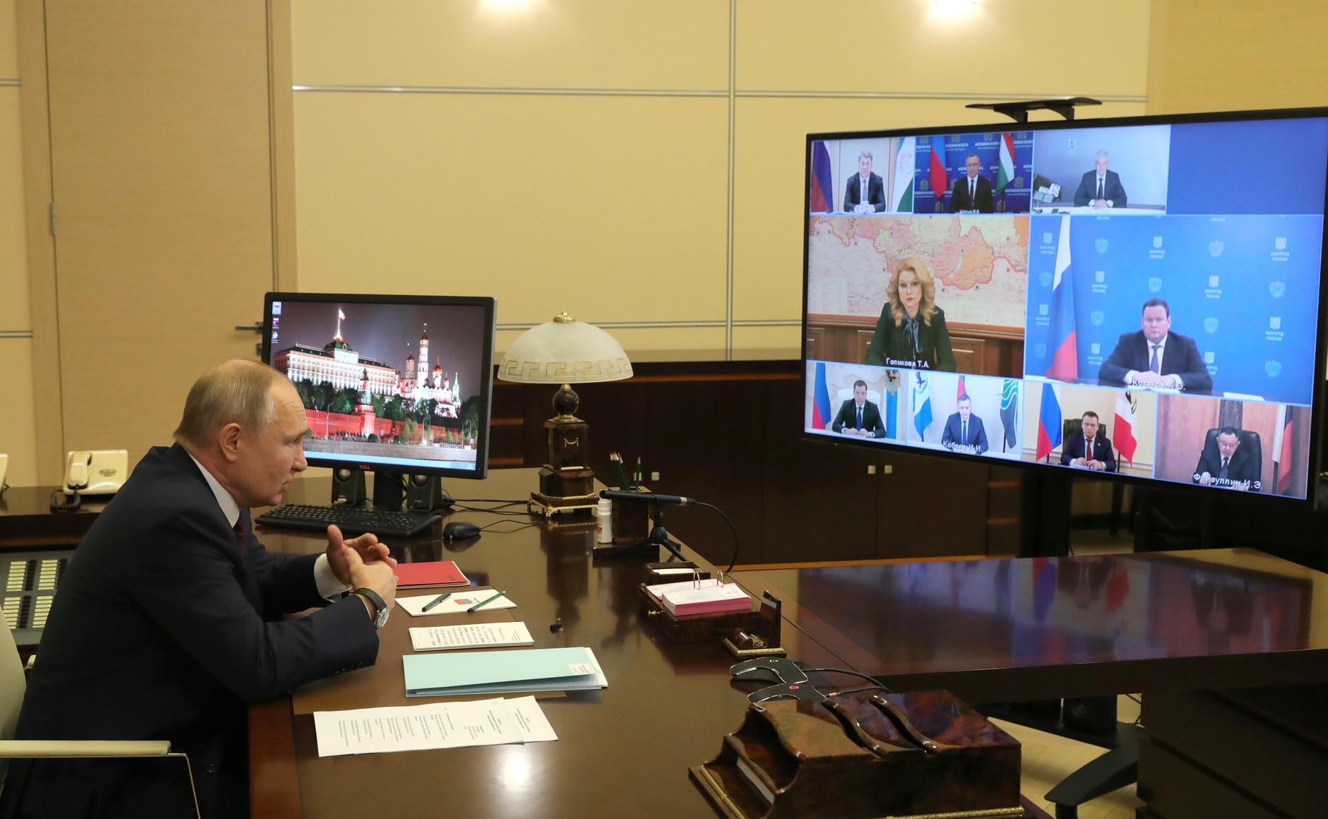 5 января 2021 года. Совещание по социальным вопросам с с членами федерального правительства и руководителями ряда субъектов Российской Федерации. Фото: kremlin.ru