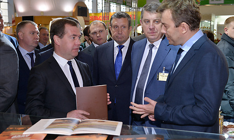 Дмитрий Медведев оценил экспозицию Брянщины на «Золотой осени»