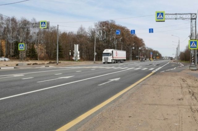 Тверская область. Участок региональной дороги Москва – Санкт-Петербург – Конаково – Иваньково. Фото: tver.aif.ru