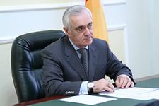 Заместитель полномочного представителя Президента РФ в ЦФО Мурат Зязиков провел личный прием граждан