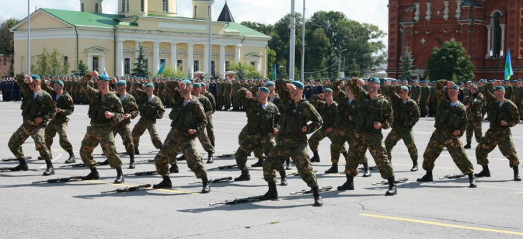 В Туле отметили 85-летие со дня образования Воздушно-десантных войск