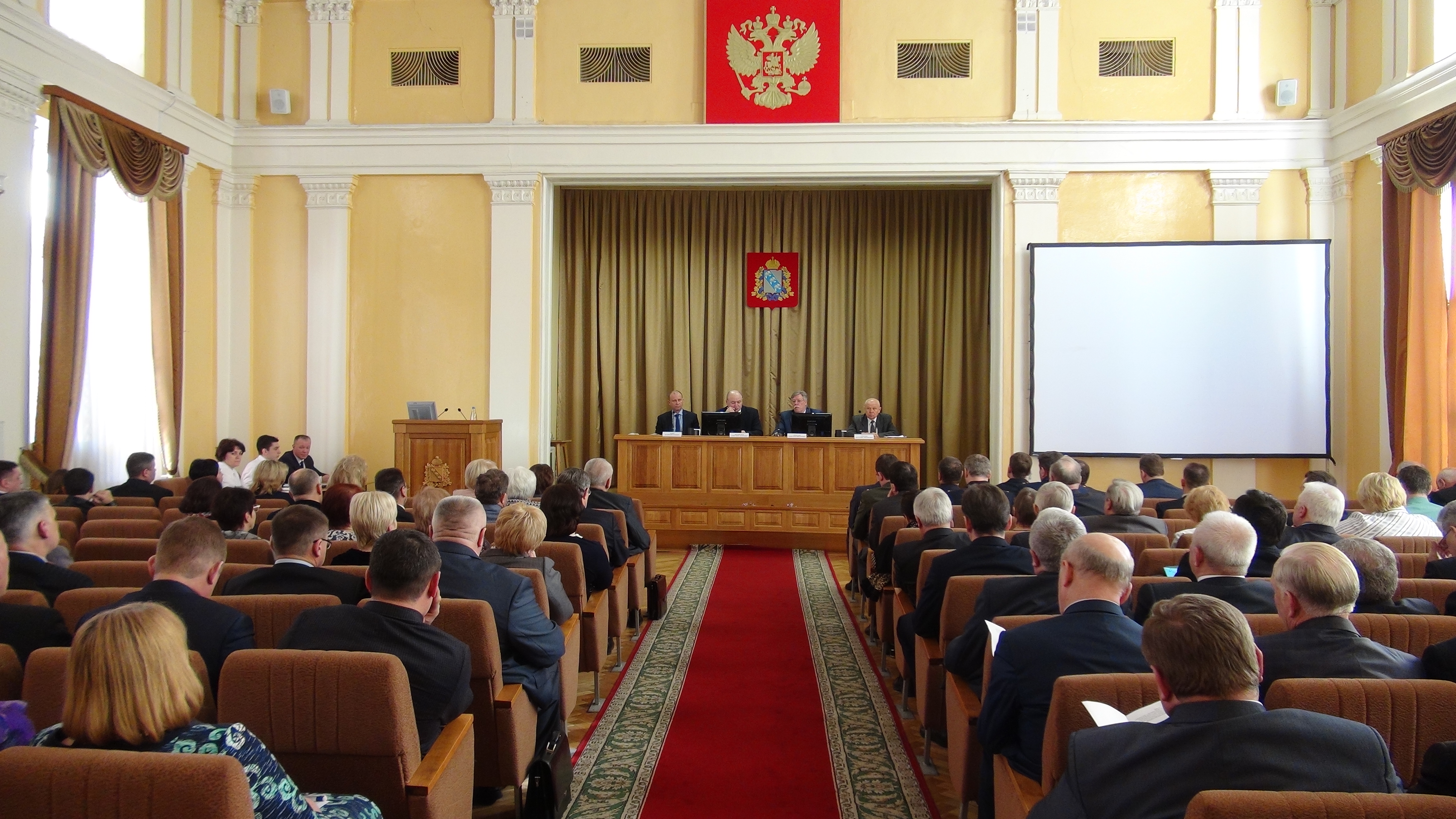 Подведены итоги и определены задачи по взаимодействию всех уровней власти, направленные на совершенствование работы с обращениями граждан