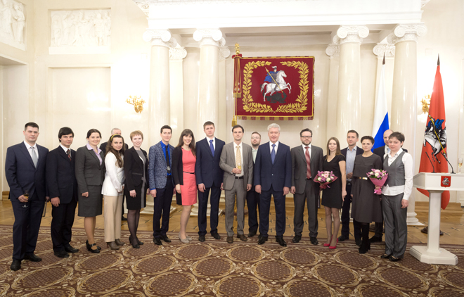 Сергей Собянин вручил премии молодым ученым