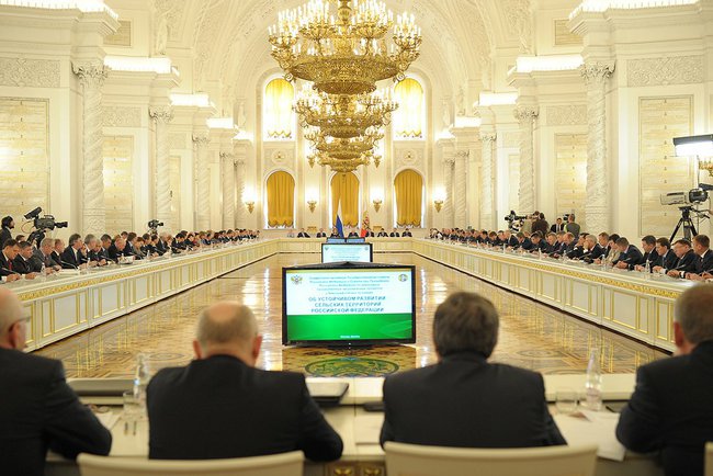 Губернатор Смоленской области Алексей Островский принял участие в совместном заседании Госсовета и Совета по нацпроектам и демографической политике
