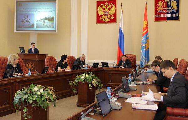 В 2015 году на развитие дорожного хозяйства Ивановской области планируется направить 2,5 млрд рублей